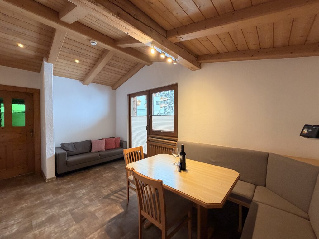 Apartment 401 img 0239